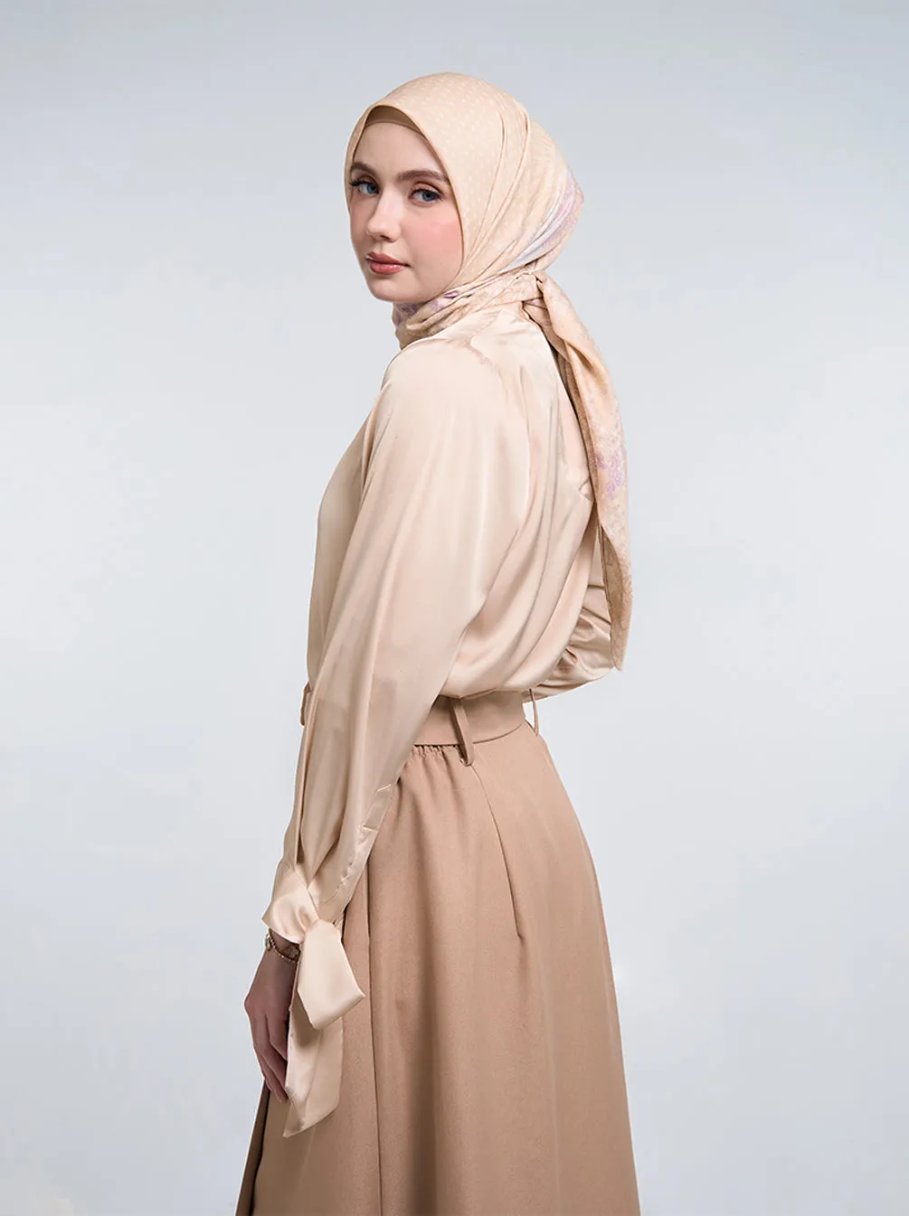 ARUNA GATHERED NECK TOP PLAIN CASHMERE