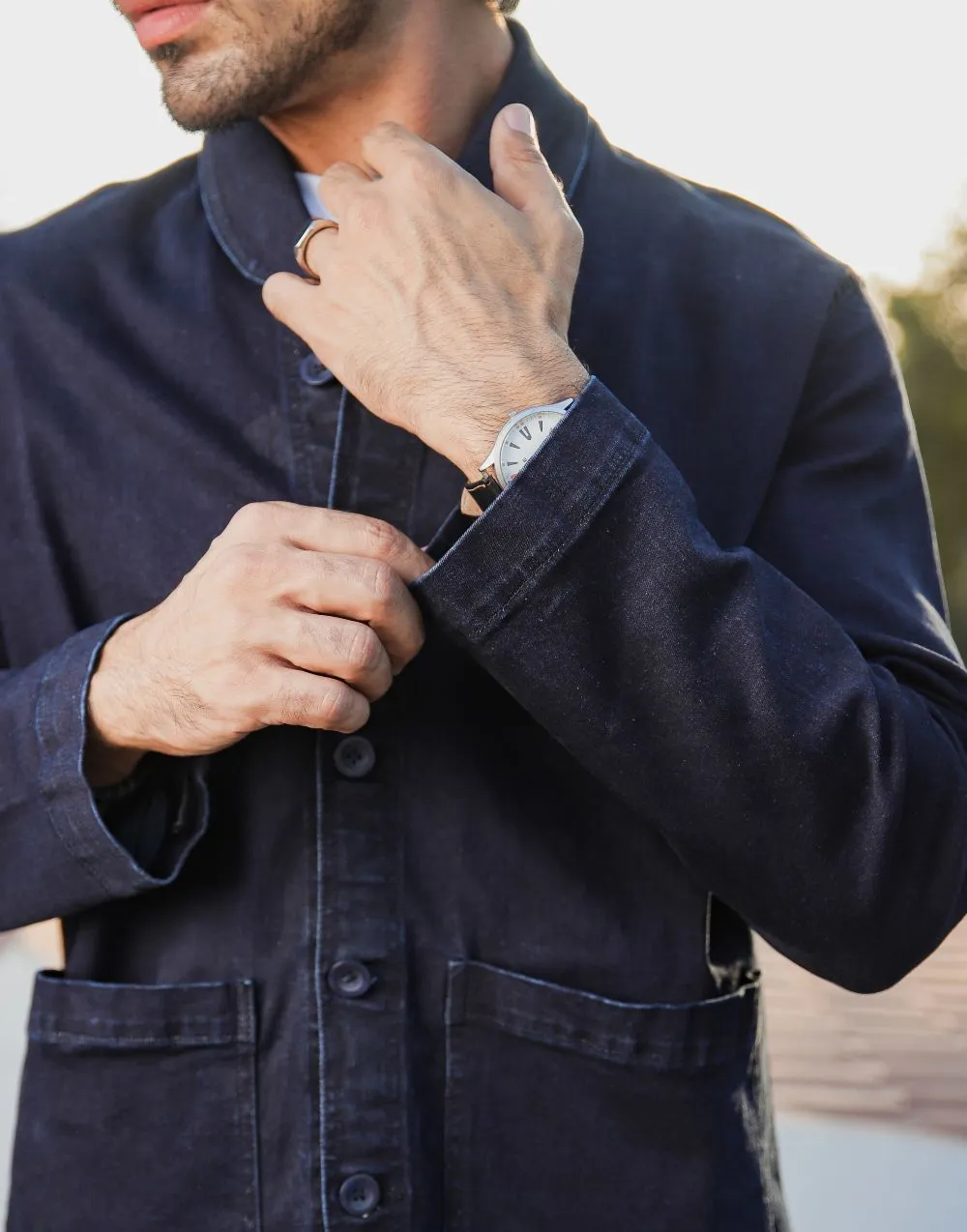 Dark Blue Lapel Shacket & Trendsetter Jeans Look