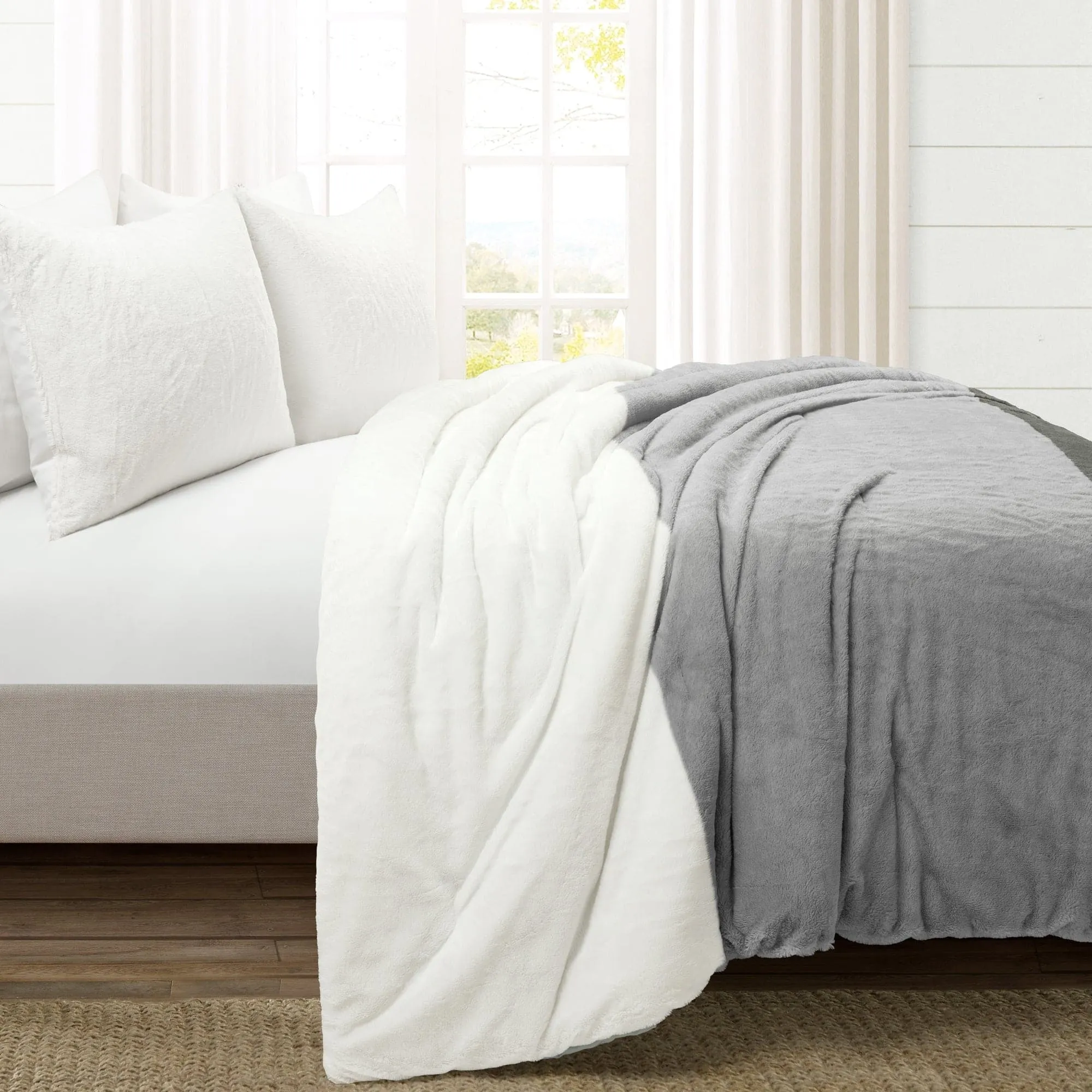 Farmhouse Color Block Ultra Soft Faux Fur Comforter Set