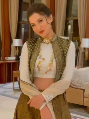 Gauahar Khan In Multi Beaded Long Necklace