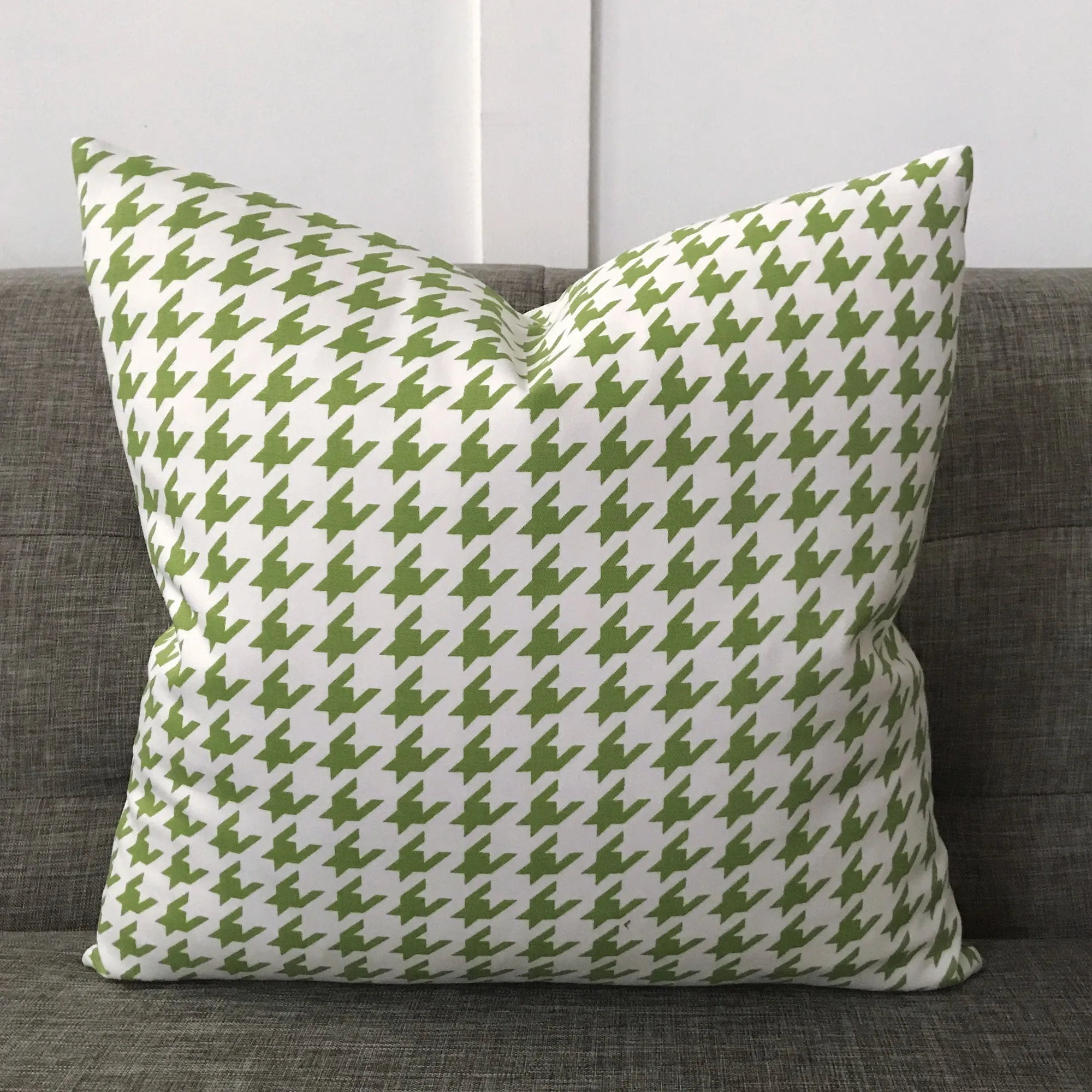 Green and White Houndstooth Throw Pillow Cover 17x17