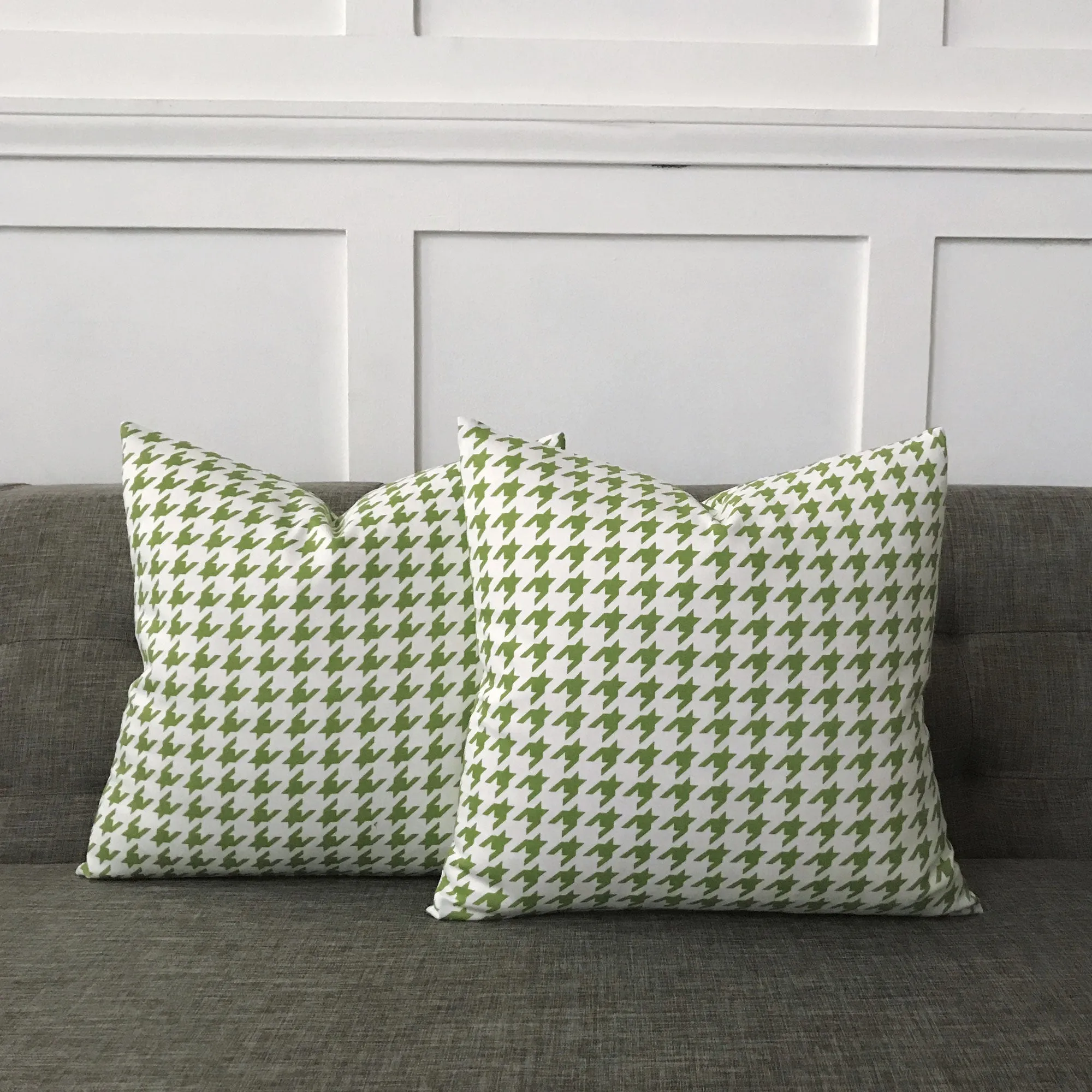 Green and White Houndstooth Throw Pillow Cover 17x17