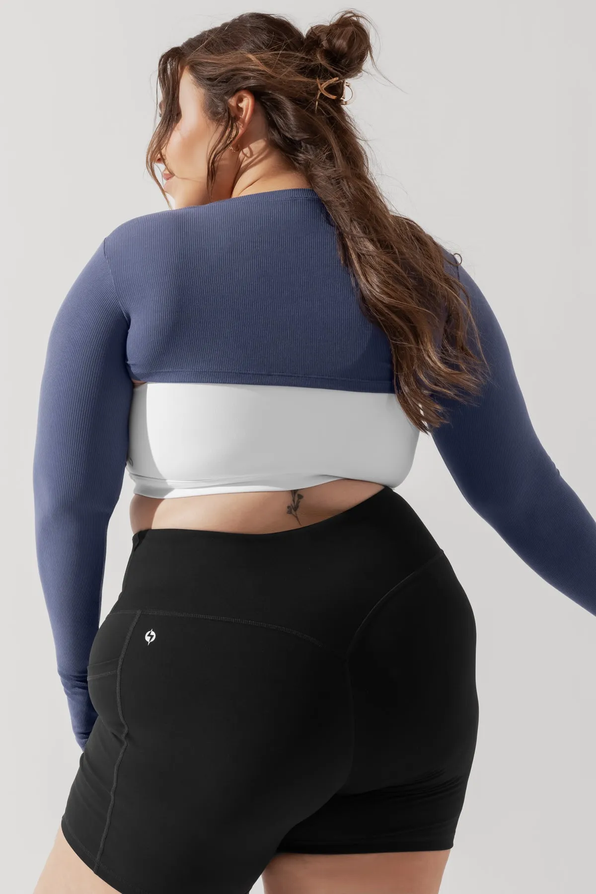 Relevé Ribbed Shrug - Nightshadow Blue