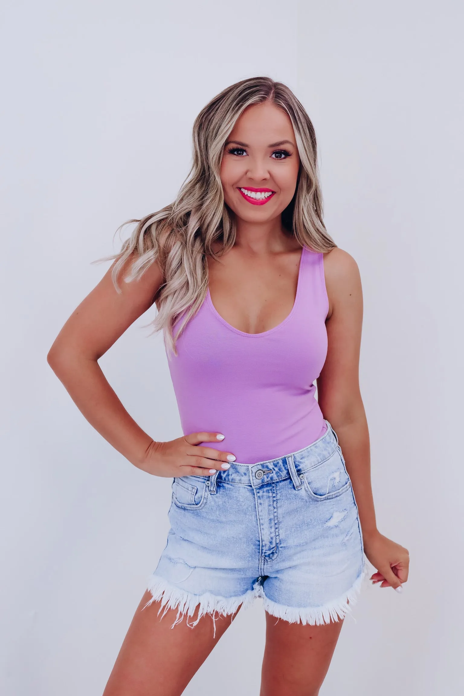 Sleek Sleeveless V-Neck Bodysuit - Lavender