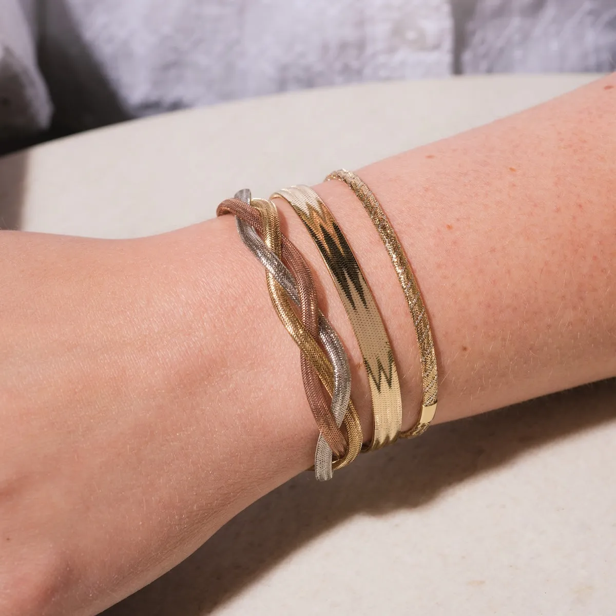 Solid Gold Bold Mesh Bracelet