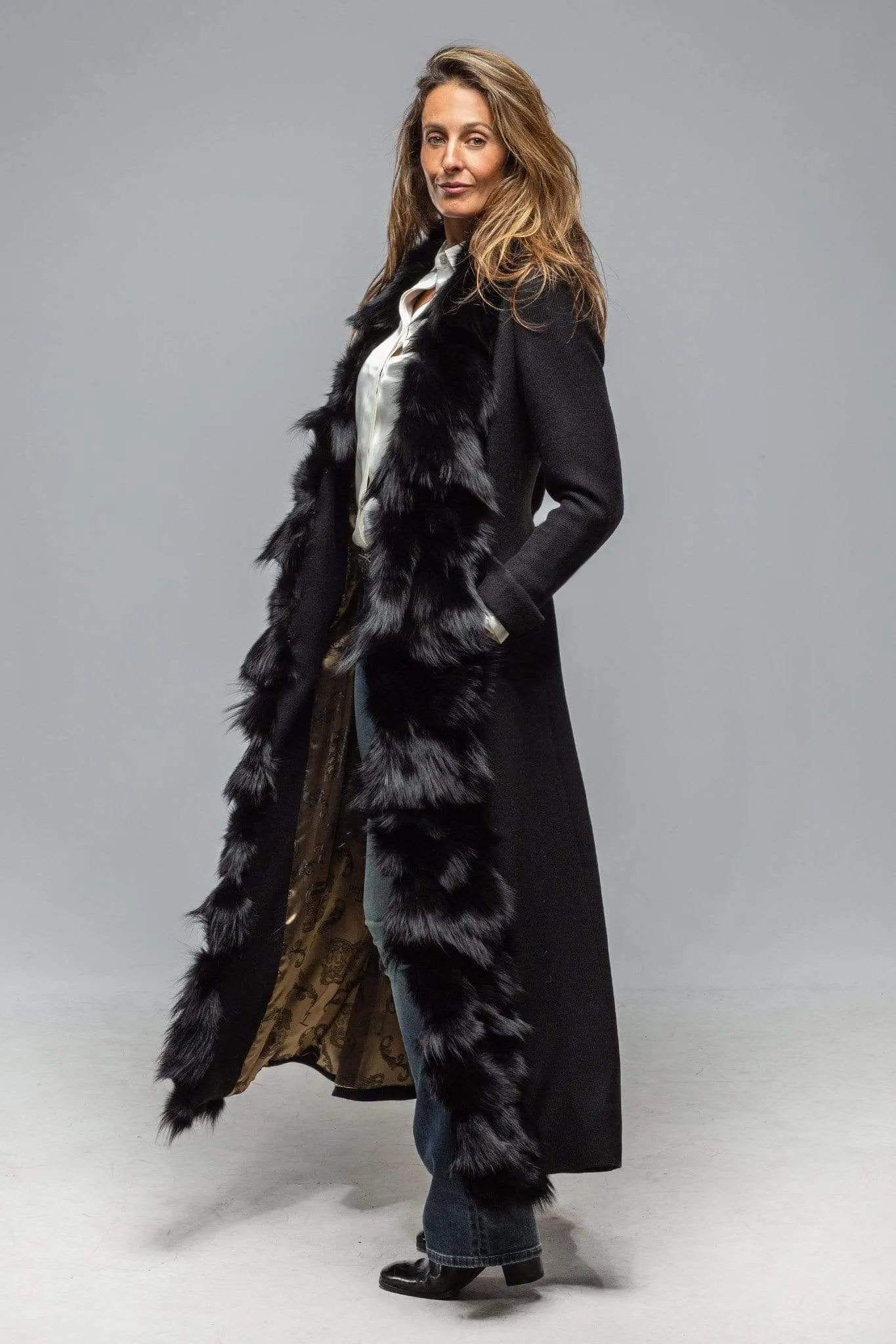 St. Petersburg Long Fur Trimmed Coat In Black