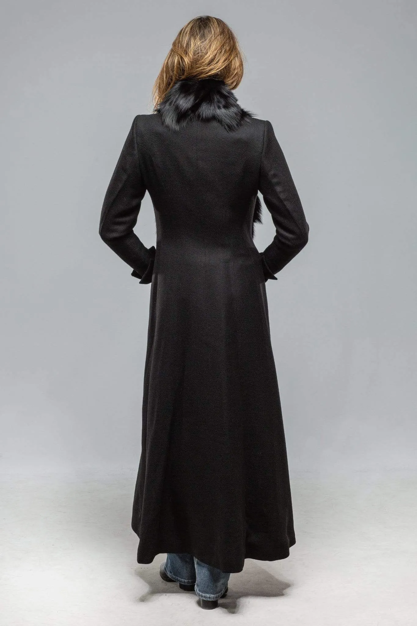 St. Petersburg Long Fur Trimmed Coat In Black