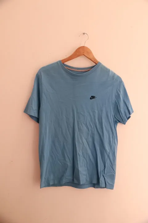 Vintage Nike Blue mens small tees